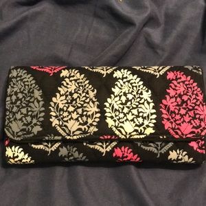 Magnetic close vera Bradley wallet